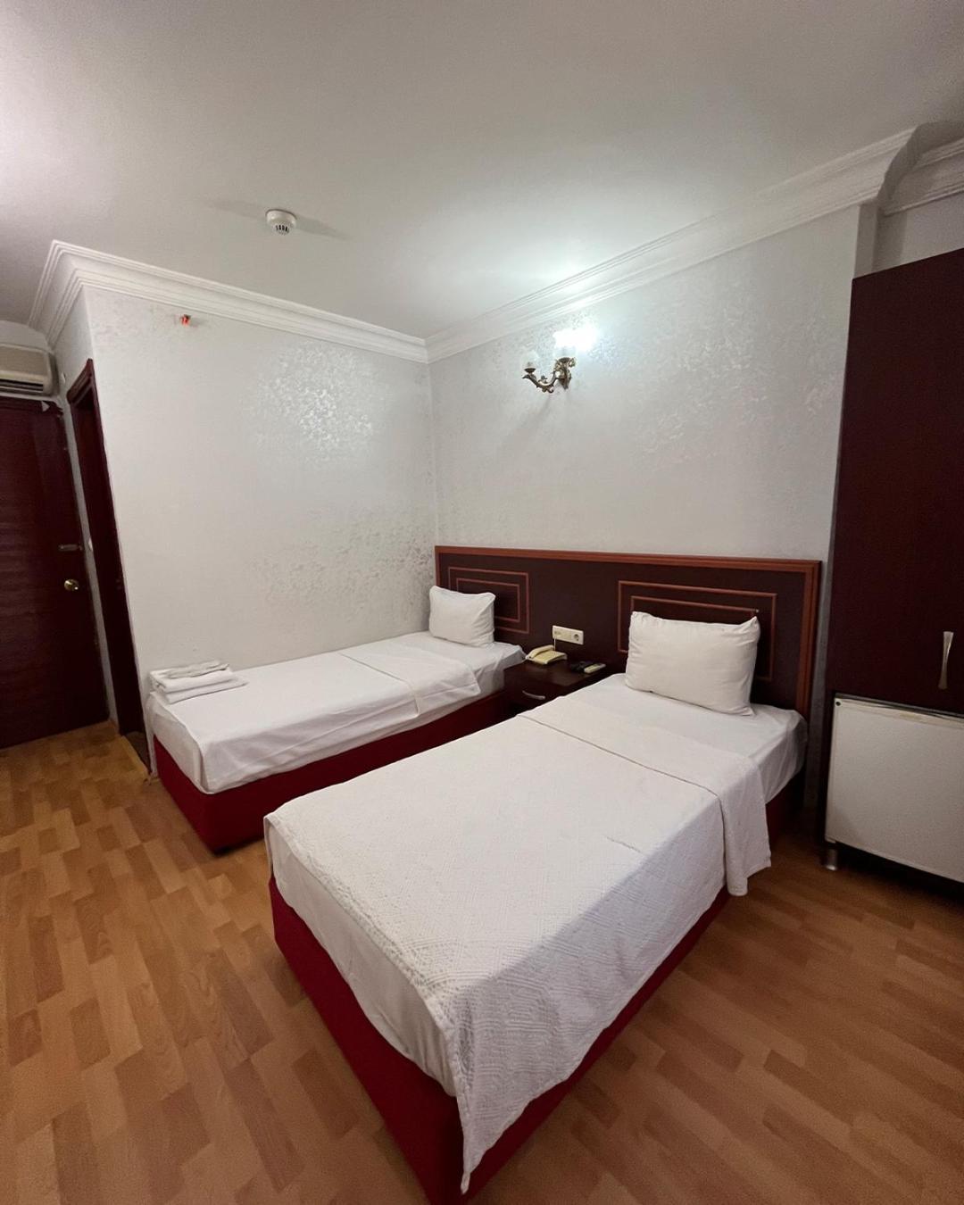 Red White Hotel Istambul Exterior foto